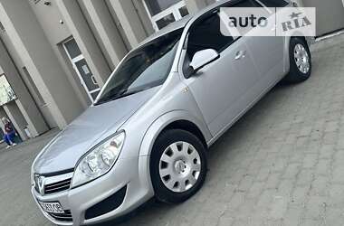 Универсал Opel Astra 2009 в Дрогобыче