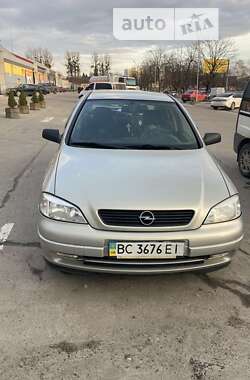 Седан Opel Astra 2006 в Львові