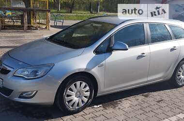 Универсал Opel Astra 2012 в Виннице