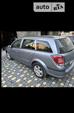 Универсал Opel Astra 2005 в Яворове