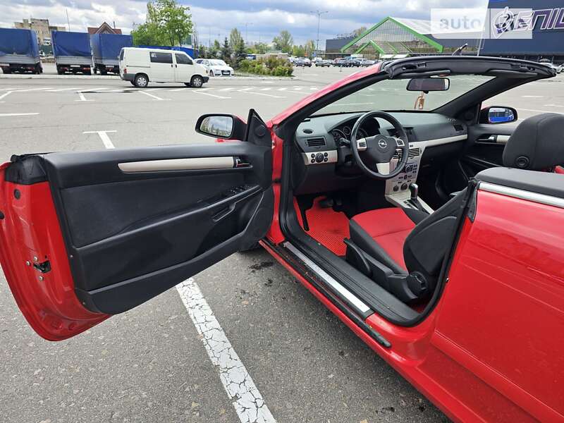 Кабриолет Opel Astra 2008 в Киеве