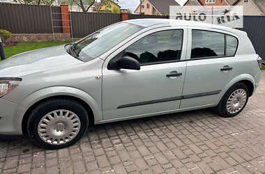 Хэтчбек Opel Astra 2009 в Фастове