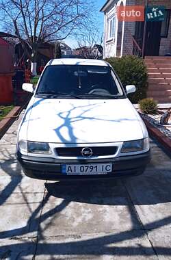 Хэтчбек Opel Astra 1995 в 