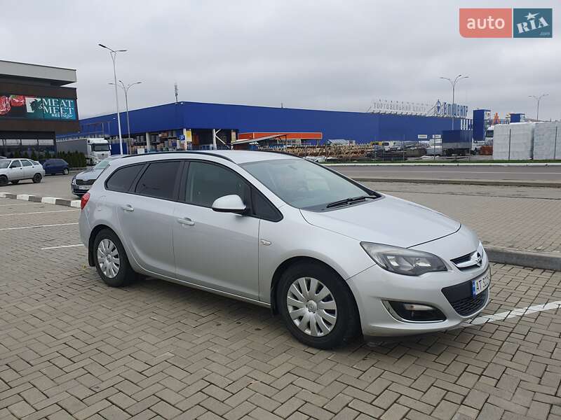 Универсал Opel Astra 2013 в Мукачево