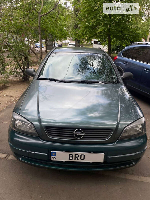 Седан Opel Astra 2004 в Николаеве