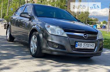 Седан Opel Astra 2012 в Вінниці