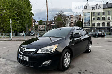 Универсал Opel Astra 2011 в Житомире