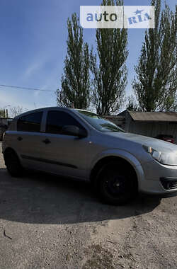 Хетчбек Opel Astra 2006 в Запоріжжі