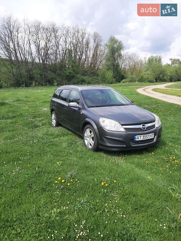 Универсал Opel Astra 2008 в Снятине