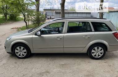 Универсал Opel Astra 2005 в Богородчанах