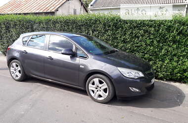 Хэтчбек Opel Astra 2010 в Львове