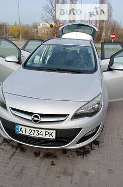 Универсал Opel Astra 2014 в Киеве