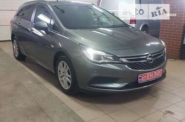 Универсал Opel Astra 2018 в Бердичеве
