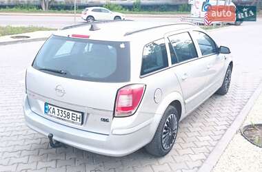 Универсал Opel Astra 2006 в 