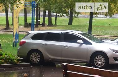 Универсал Opel Astra 2012 в Днепре