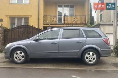 Универсал Opel Astra 2007 в Хусте