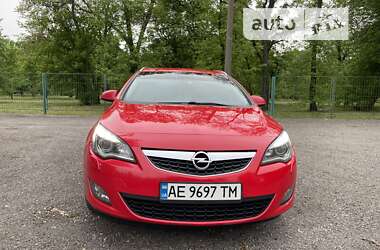 Универсал Opel Astra 2012 в Павлограде