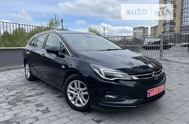 Універсал Opel Astra 2017 в Луцьку