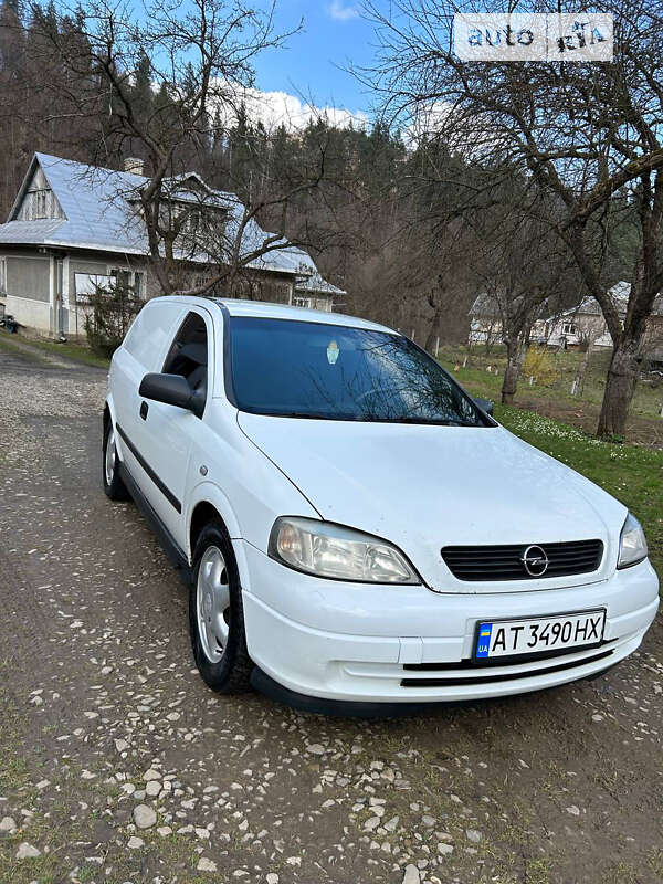 Универсал Opel Astra 2006 в Косове