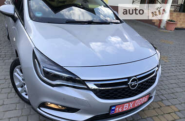 Універсал Opel Astra 2017 в Трускавці
