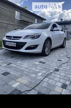 Универсал Opel Astra 2013 в Ракитном