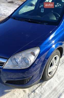 Хэтчбек Opel Astra 2007 в 