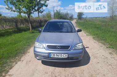 Седан Opel Astra 2006 в Чернигове