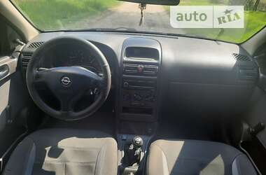 Седан Opel Astra 2006 в Чернигове