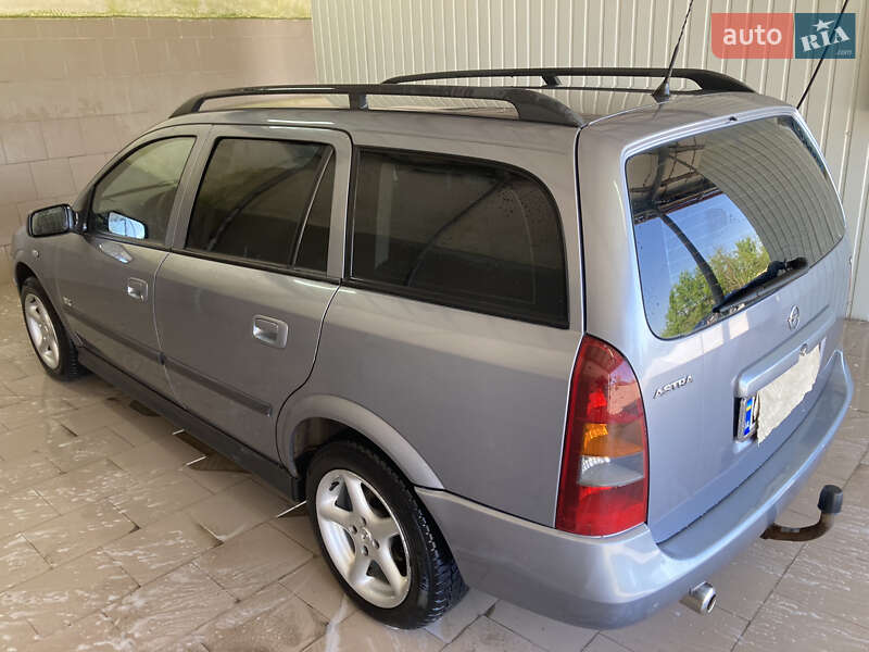 Универсал Opel Astra 2003 в Залещиках