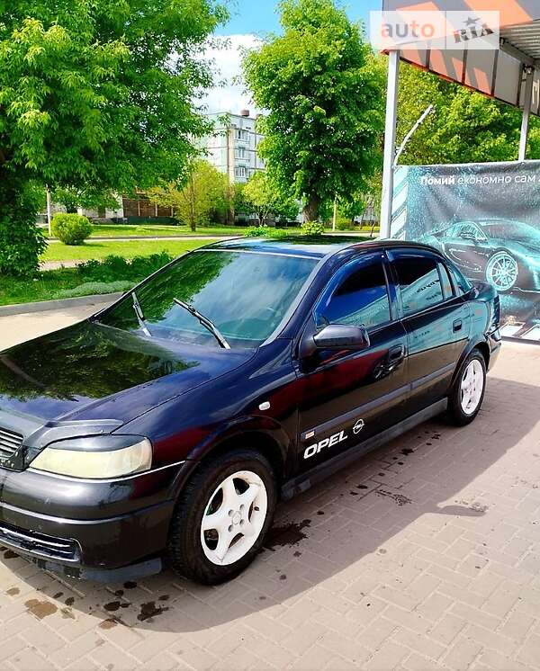 Седан Opel Astra 2003 в Золотоноше