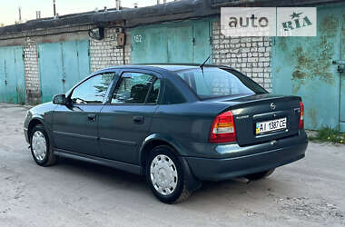 Седан Opel Astra 2004 в Киеве