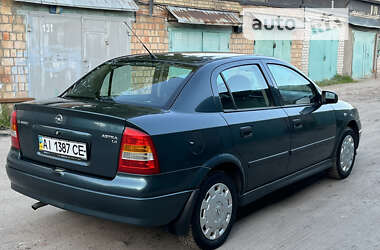 Седан Opel Astra 2004 в Киеве