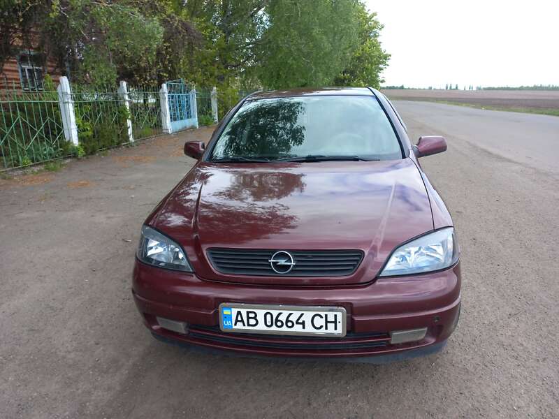 Седан Opel Astra 2006 в Гайвороне