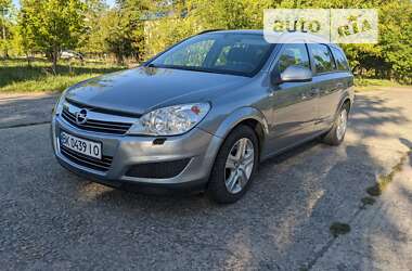 Универсал Opel Astra 2009 в Вараше