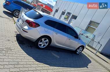 Универсал Opel Astra 2011 в Мукачево