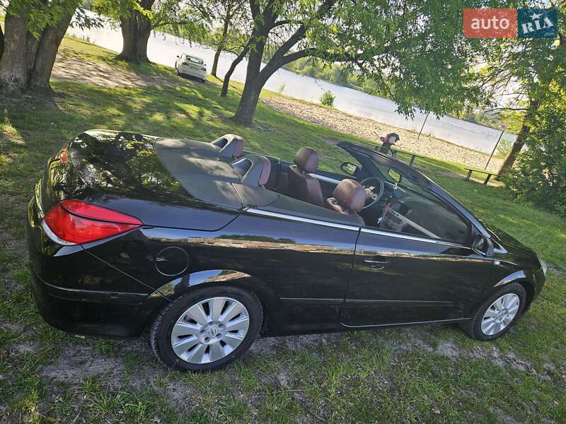 Кабриолет Opel Astra 2007 в Луцке