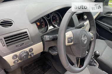 Универсал Opel Astra 2007 в Стрые