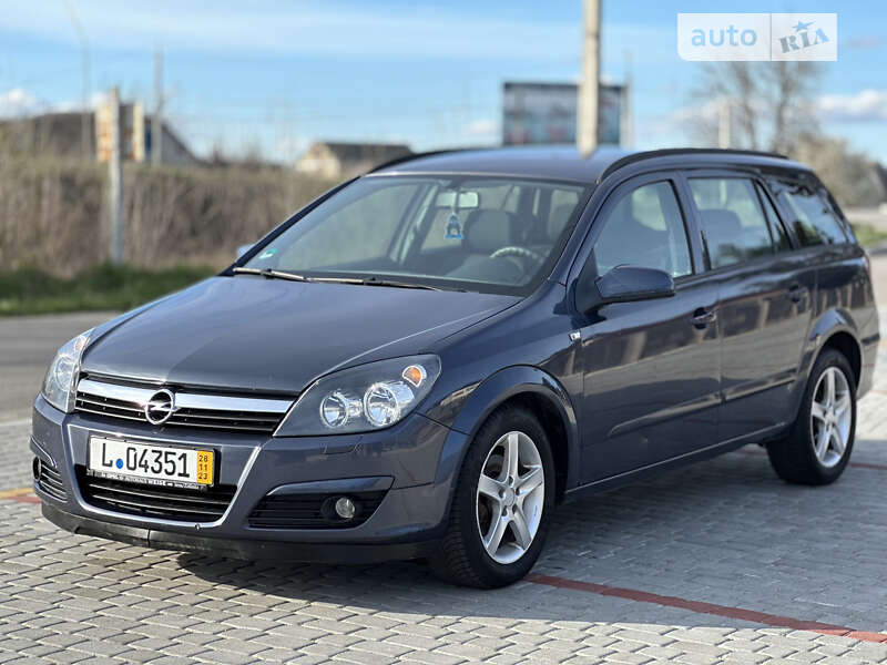 Универсал Opel Astra 2006 в Староконстантинове