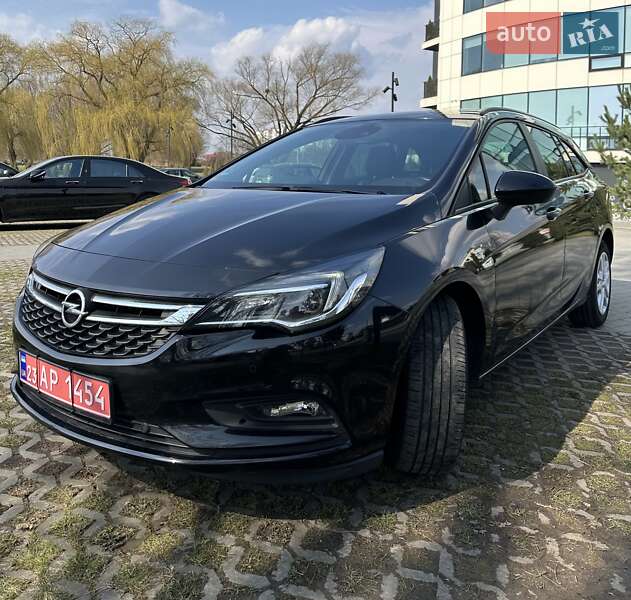 Универсал Opel Astra 2018 в Хмельницком