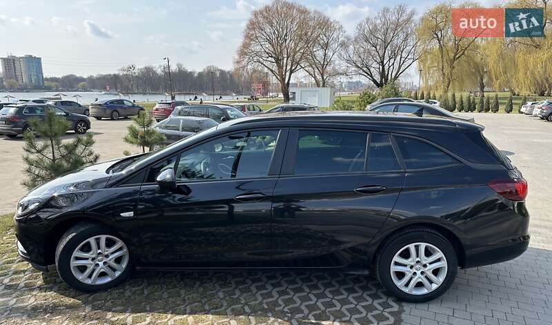 Универсал Opel Astra 2018 в Хмельницком
