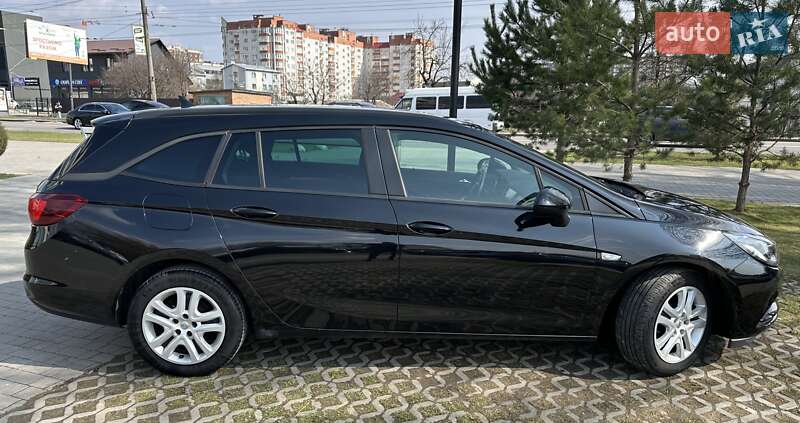 Универсал Opel Astra 2018 в Хмельницком