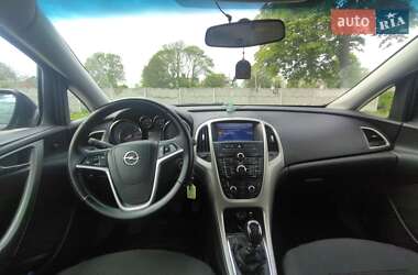 Універсал Opel Astra 2011 в 
