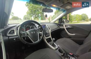 Універсал Opel Astra 2011 в 
