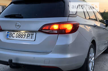 Универсал Opel Astra 2018 в Львове