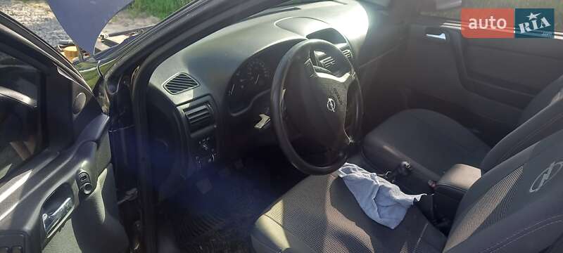 Хэтчбек Opel Astra 2008 в Виннице