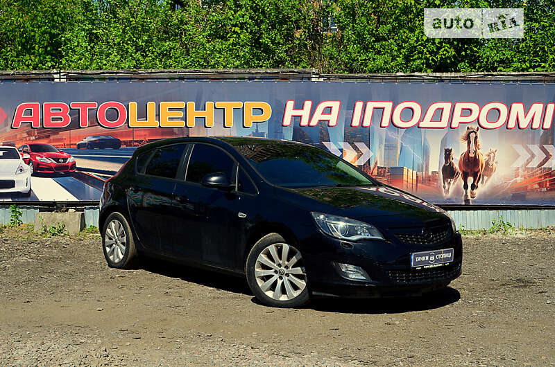 Хэтчбек Opel Astra 2010 в Киеве