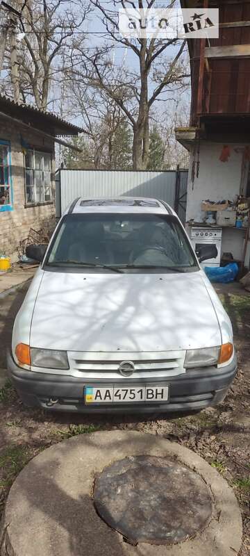 Хэтчбек Opel Astra 1993 в Киеве