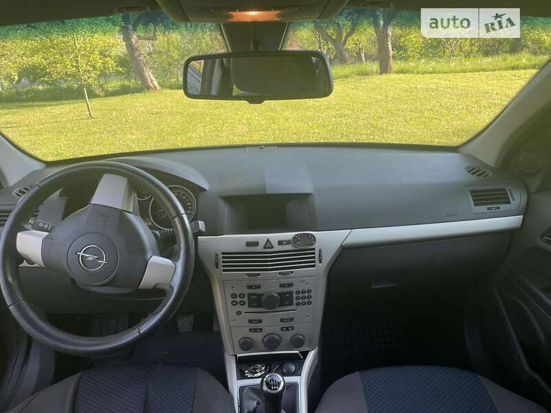 Универсал Opel Astra 2008 в Косове