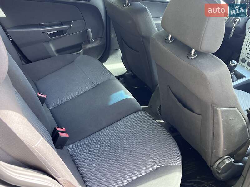 Универсал Opel Astra 2009 в Белой Церкви