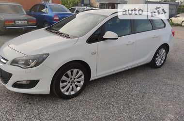 Универсал Opel Astra 2015 в Житомире